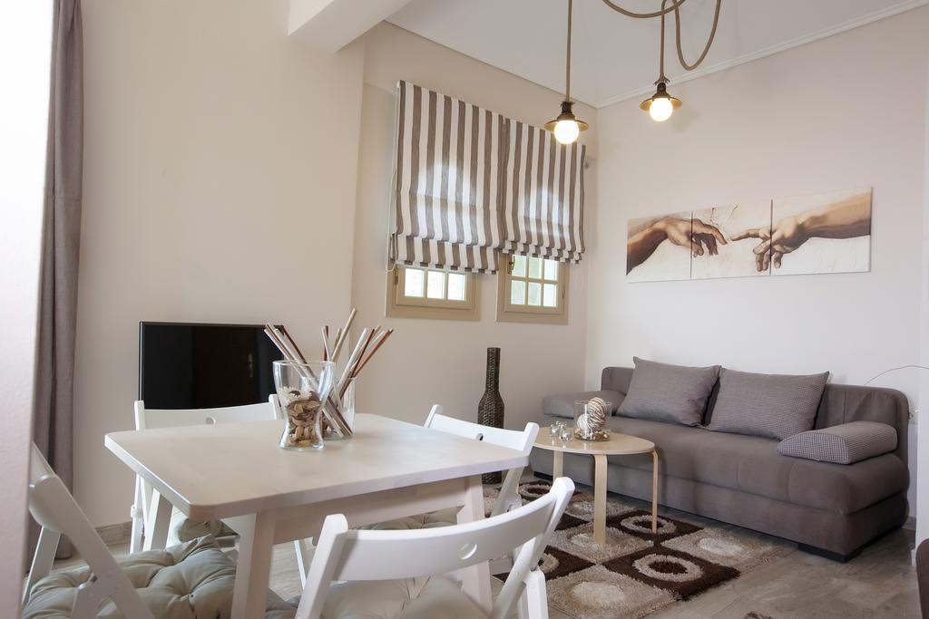 Petra Thea Apartment Kalamata Eksteriør billede