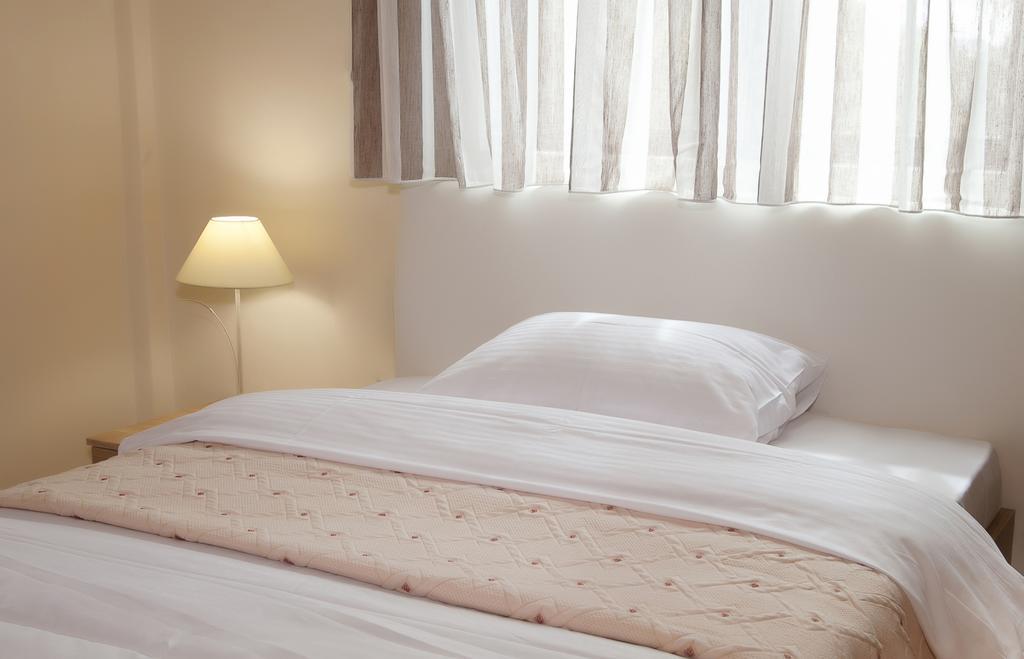 Petra Thea Apartment Kalamata Eksteriør billede