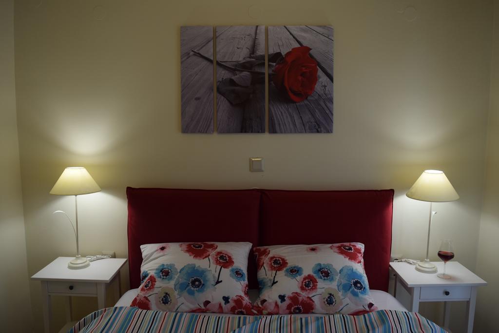 Petra Thea Apartment Kalamata Eksteriør billede