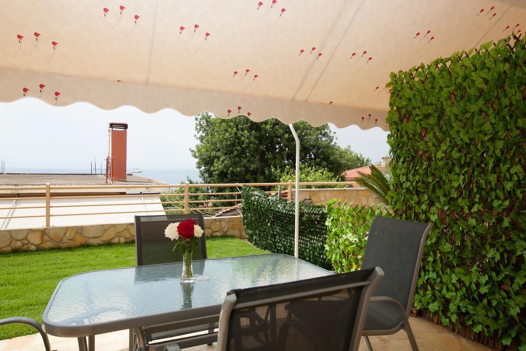 Petra Thea Apartment Kalamata Eksteriør billede