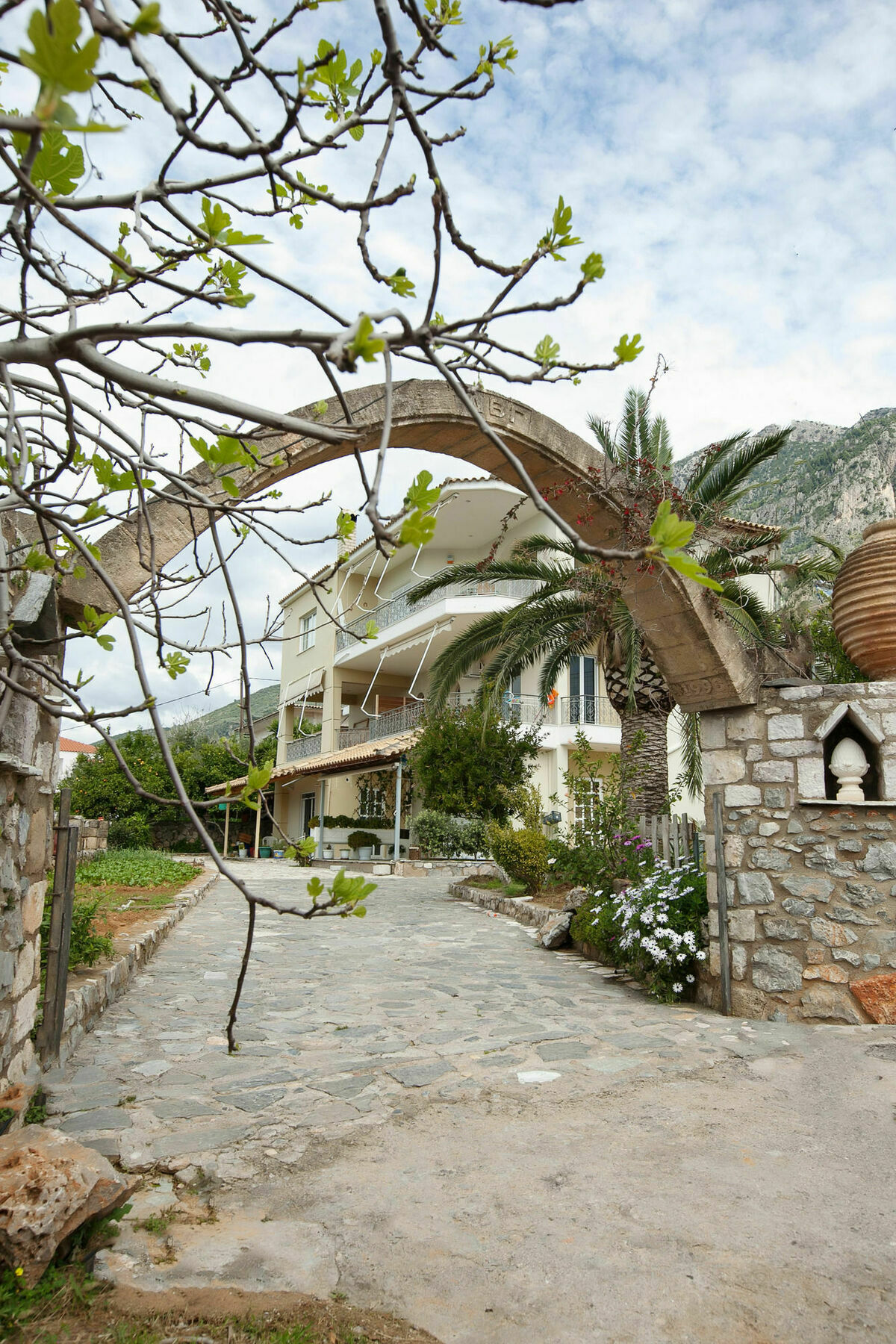Petra Thea Apartment Kalamata Eksteriør billede